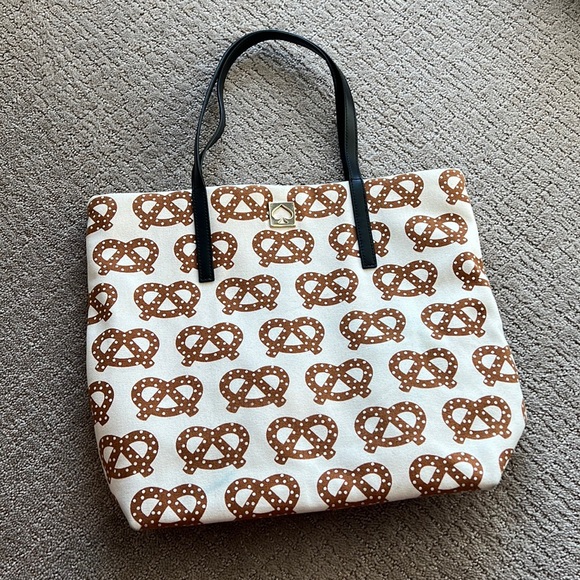 kate spade Handbags - Kate spade pretzel tote black brown large Far From the Tree Bon